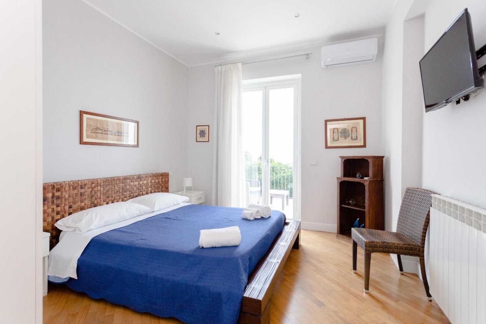 Etelka 3* Aci Castello