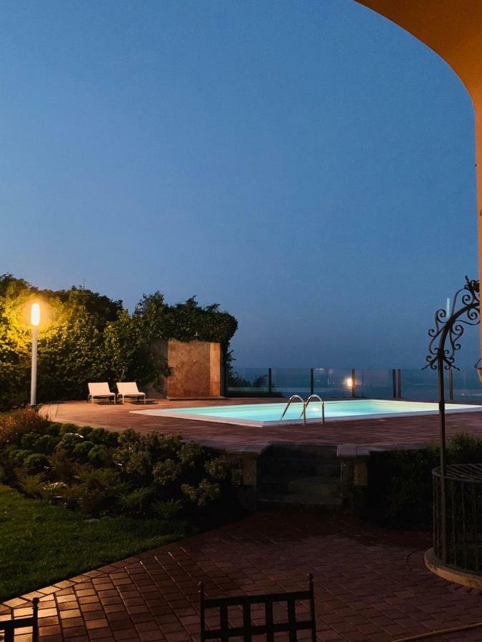 Etelka 3* Aci Castello